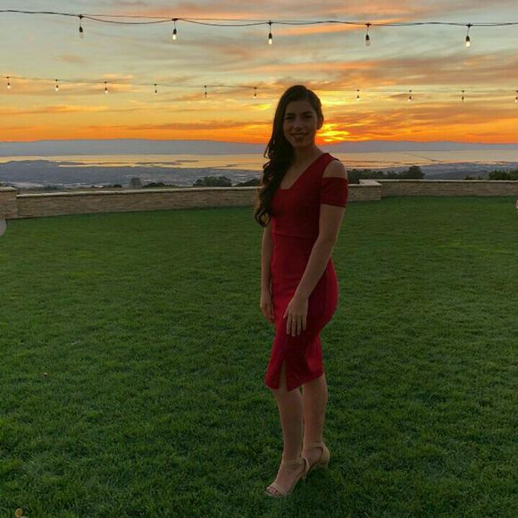 Meet your Posher, Mariana - Picture 1 of 1